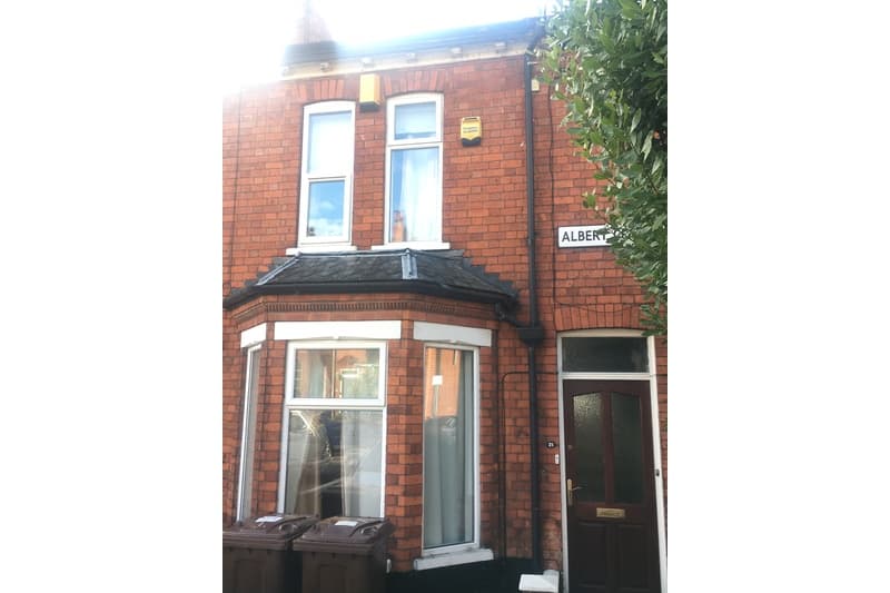 Albert Crescent (B)** ROOM AVAILABLE **, Lincoln, LN1 - 5