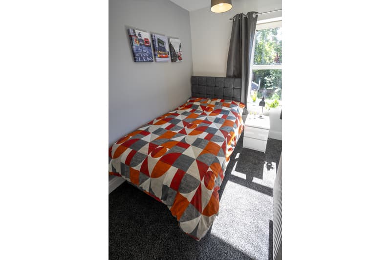 Ashlin Grove** En-suite Room **, Lincoln, LN1 - 7
