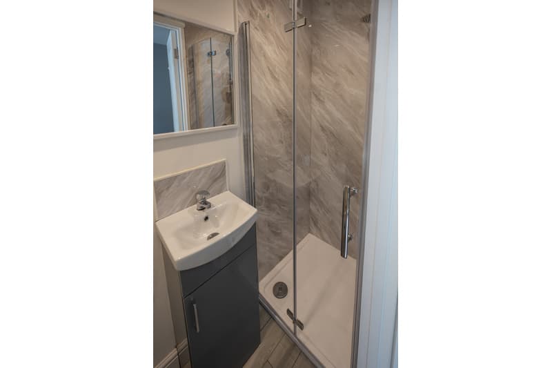Ashlin Grove** En-suite Room **, Lincoln, LN1 - 8
