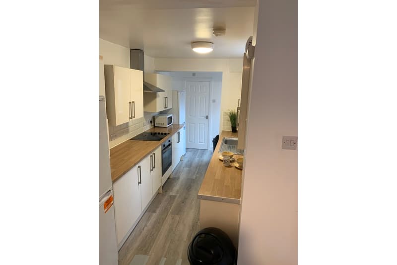 Foss Street (E)** 1 ROOM AVAILABLE **